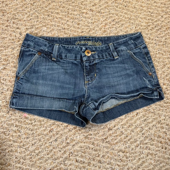 American Eagle Outfitters Pants - American Eagle Womens Low Rise Denim Shorts Medium Wash Cuffed Size 4 Short